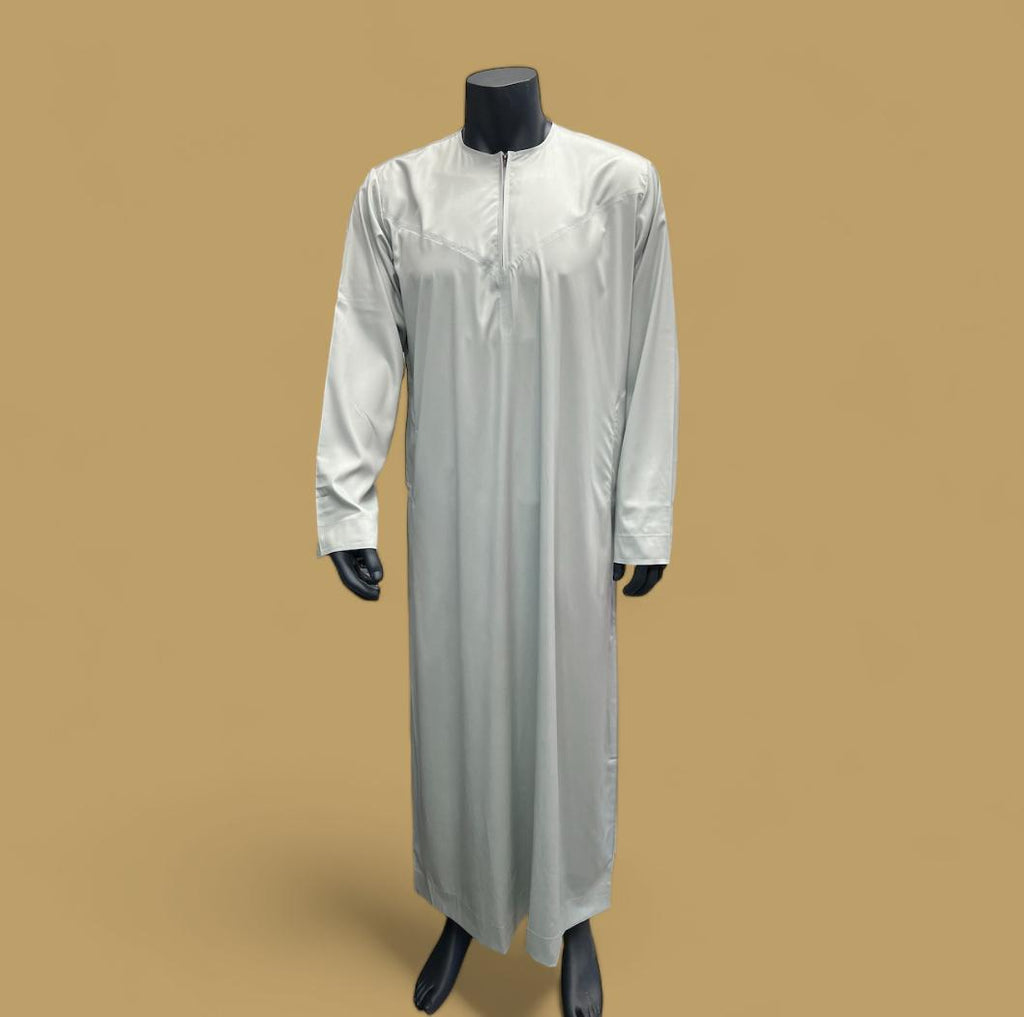 Silver Style Omani -- Men's Thobes/Jubbah